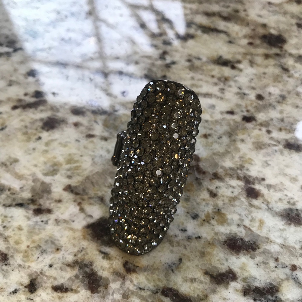 Ring - Picture 2 of 6
